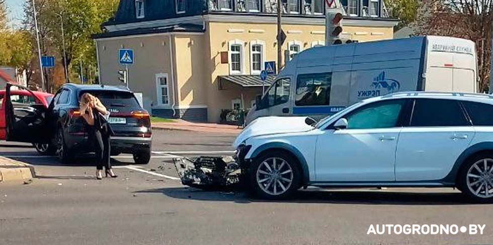 Две дорогие AUDI разбили в Гродно