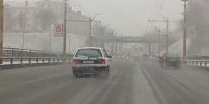 В Гродно водитель проехал по встречке Старый мост. В комментариях к ролику разгорелись споры