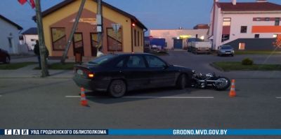 Водитель легковушки в Скиделе поворачивал налево и не заметил мотоциклиста. Происшествием занимается СК