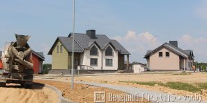 Было поле, а появился район. Как сейчас выглядит деревня Подлабенье под Гродно?