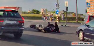 Мотоаварию в Гродно засняли с двух сторон
