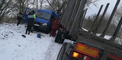 Страшный сон любого водителя: едешь, а навстречу тебе заносит МАЗ... Под Ивьем произошло такое ДТП, пострадали люди