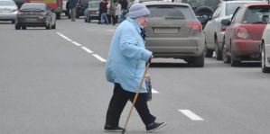 Пенсионерку оштрафовали за переход в неустановленном месте – прокуратура опротестовала решение ГАИ