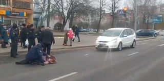 Родственники ищут очевидцев наезда на женщину в Гродно возле универсама "Брест"