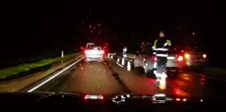 Трагедия под Лидой: бус сбил женщину, которая шла в темноте по центру дороги без фликеров