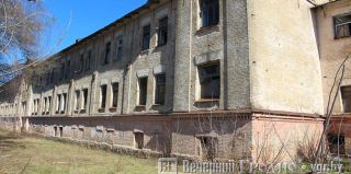 Что внутри 100-летних казарм на Щорса? Журналисты зашли вовнутрь