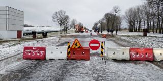 Закрыт проезд по Скидельскому шоссе недалеко от АЗОТа