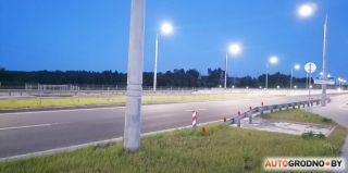 "Смотрим – на дороге человек лежит!" Как гродненцы спасли жизнь молодому парню, который оказался на дороге перед Восточным мостом