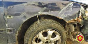 Два товарища вместе выпивали, потом один угнал автомобиль другого и въехал в стену. Ущерб устанавливали эксперты