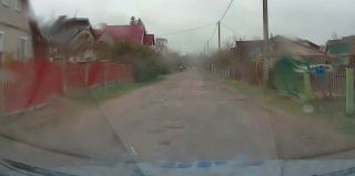 Женщина положила сотруднику ГАИ 50 евро. Их разговор опубликовали на официальном сайте: "Может быть договоримся, вот, так?"