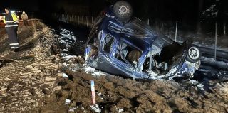 На М6 в Щучинском районе перевернулся Suzuki с 3-мя пассажирами. Спасенная спасателями женщина – в реанимации