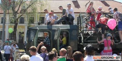 В Гродно озвучили программу на 9 Мая: группа "Корни" и Газманов, салют и автопарад