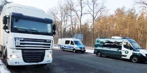Белорусский дальнобойщик неправильно вез опасный груз по Польше. Его отстранили от управления