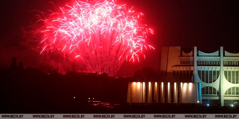 9 мая в Гродно завершился салютом. Посмотрите, каким