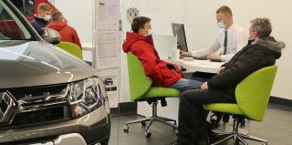 Какой новый автомобиль сегодня можно купить за 20 тысяч долларов? Журналисты заглянули в салоны дилеров и... прослезились