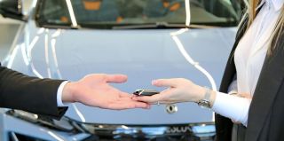 Купил авто по доверенности – в ГАИ отказались ставить его на учет. Почему?