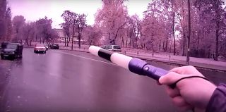 На Пушкина остановили AUDI. Жена водителя: "Я всю дорогу ехала сюда сама. Я только попросила по Гродно..."