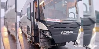 Автобус "Варшава - Гродно" врезался в полицию и пожарную возле Белостока. Первые подробности