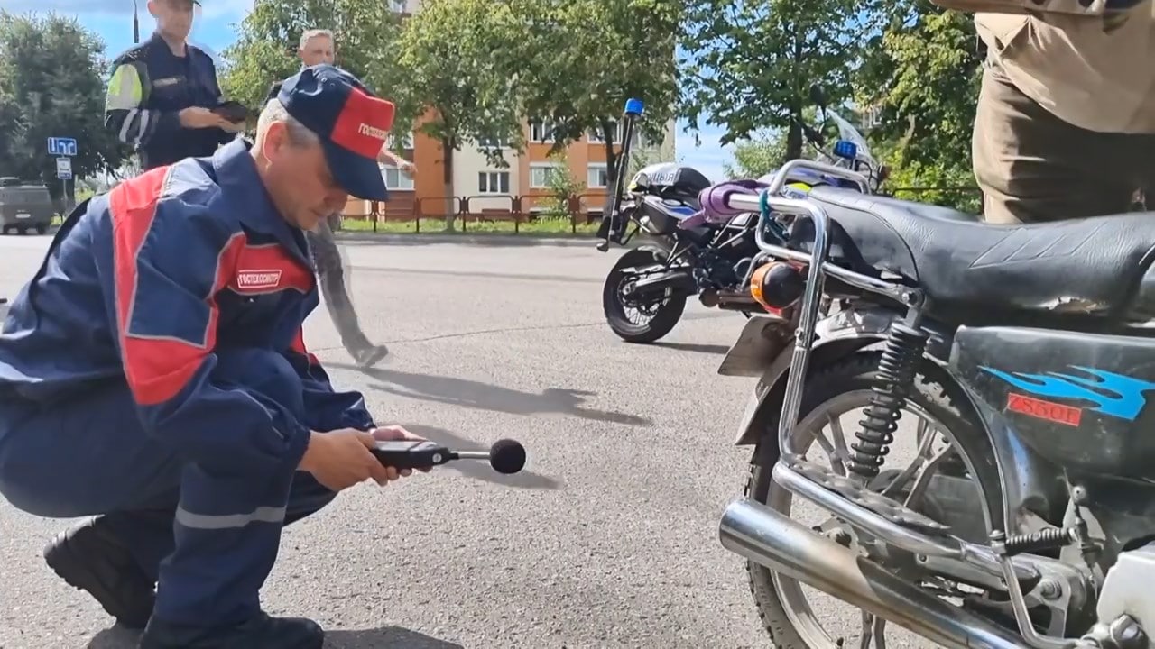moto shum 04 min