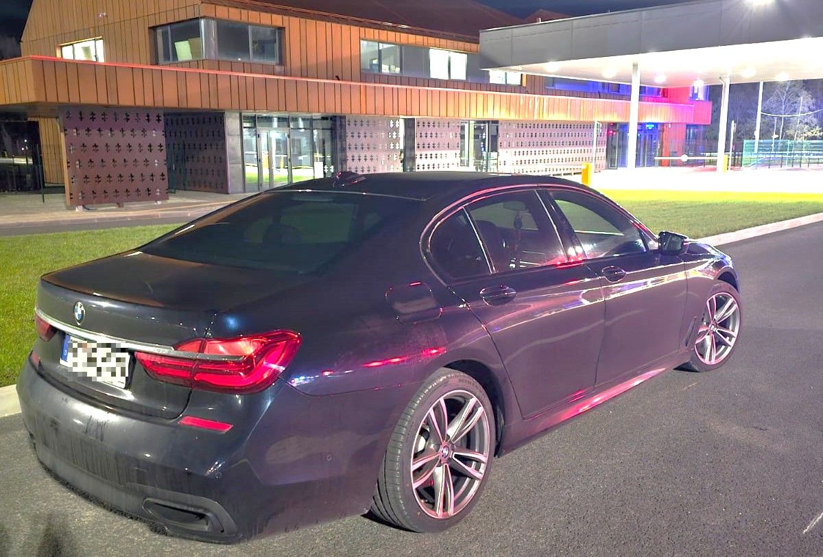 zaderzhan bmw 7