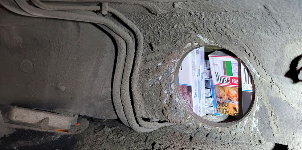 За один день из Беларуси на литовскую границу приехало 3 "сигаретчика". Вышло по 400 пачек на автомобиль