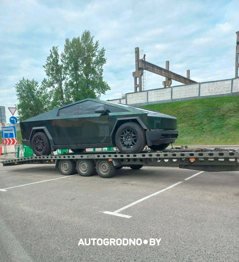 Tesla Cybertruck 03