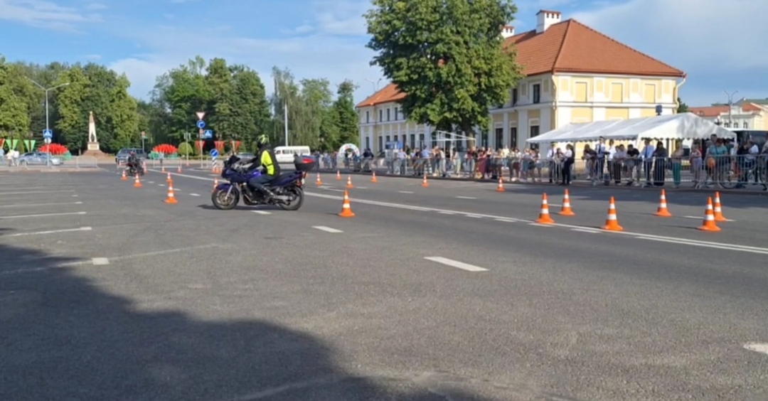 moto 01 1