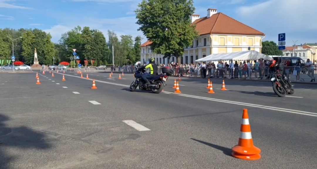moto 01 1