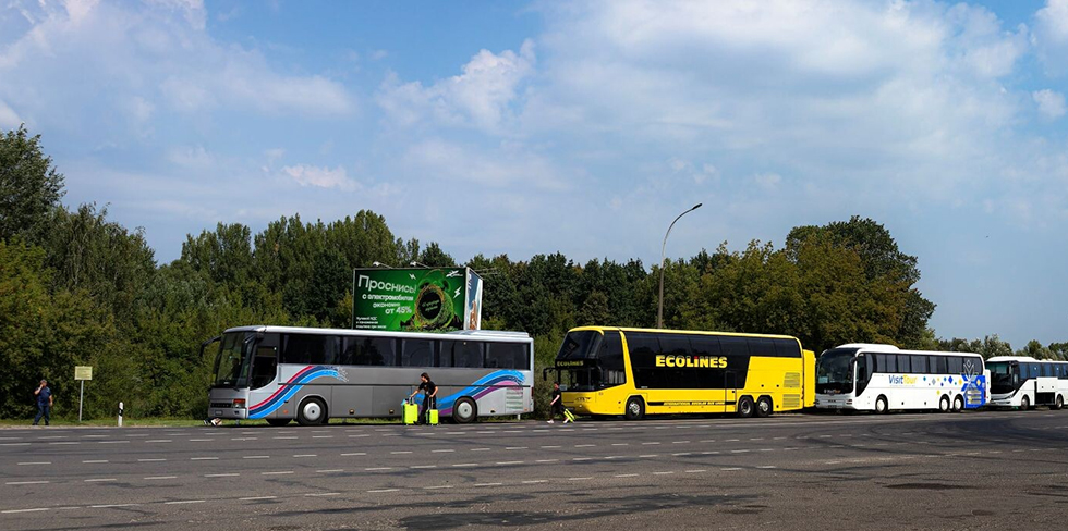 Репортаж с границы Беларуси и Польши: автобусы по-прежнему сутками стоят. Что слышно насчёт подсадок?