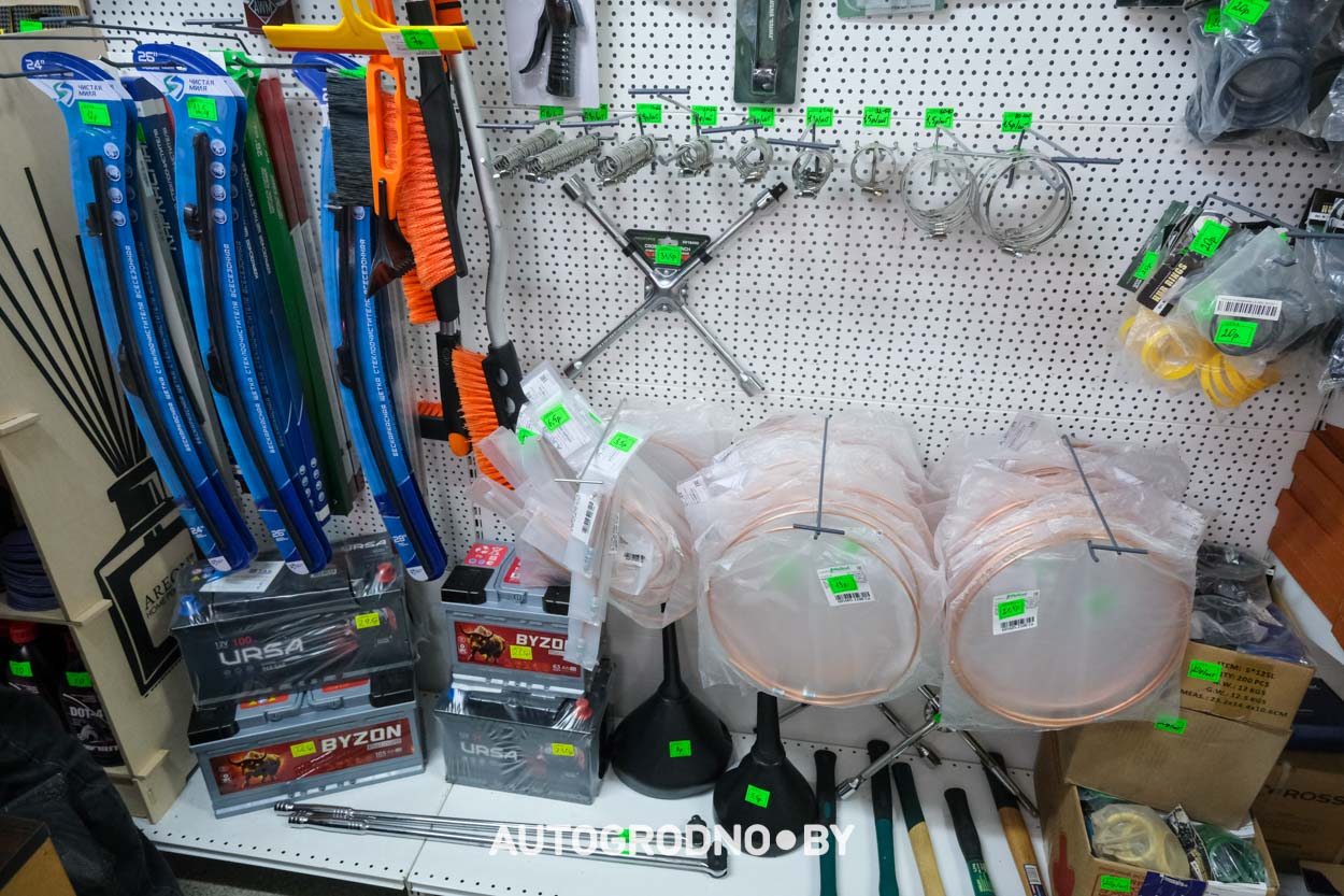 Магазин запчастей в микрорайоне Ольшанка в Гродно