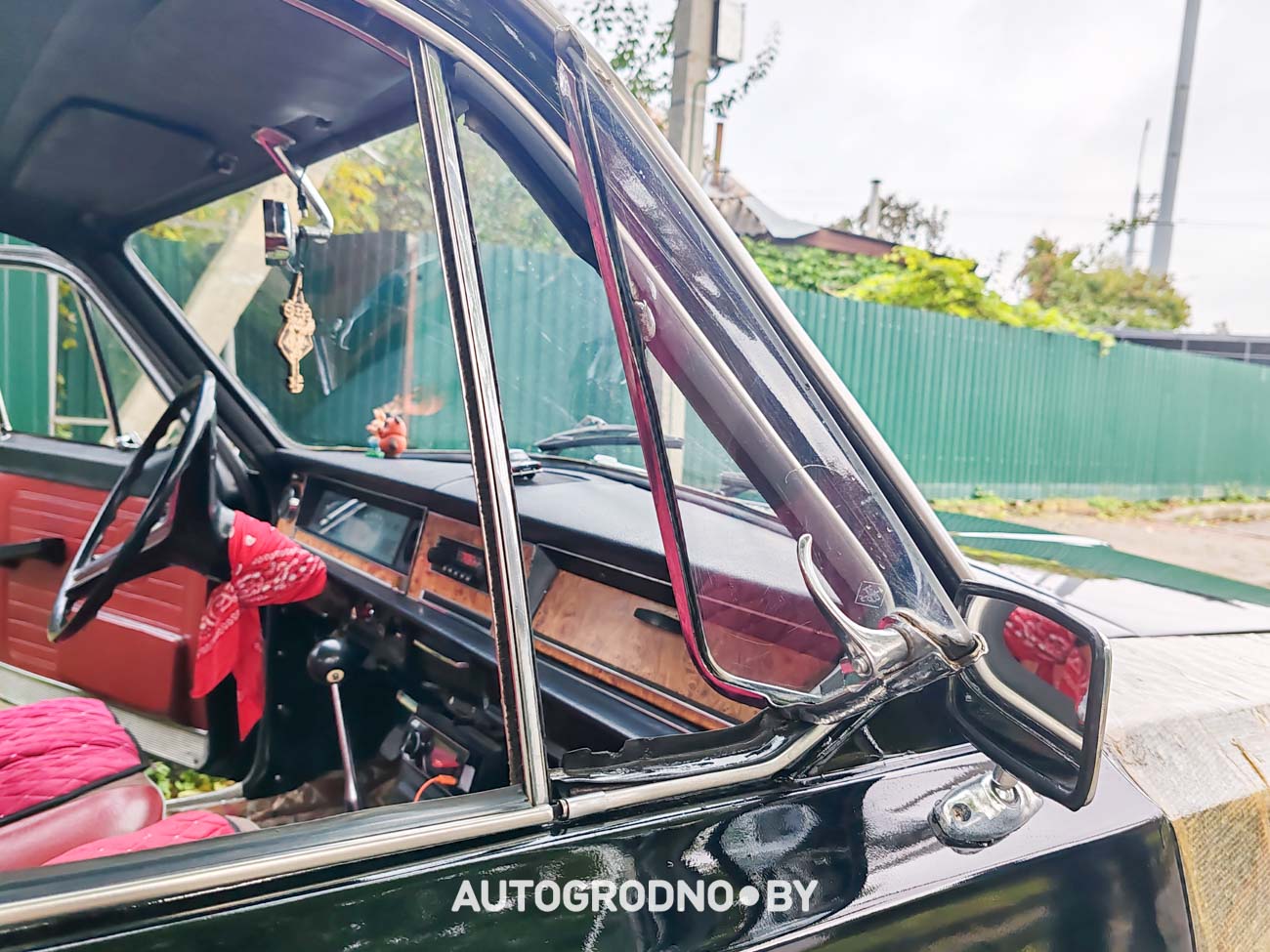 В Гродно восстановили ВОЛГУ ГАЗ 24