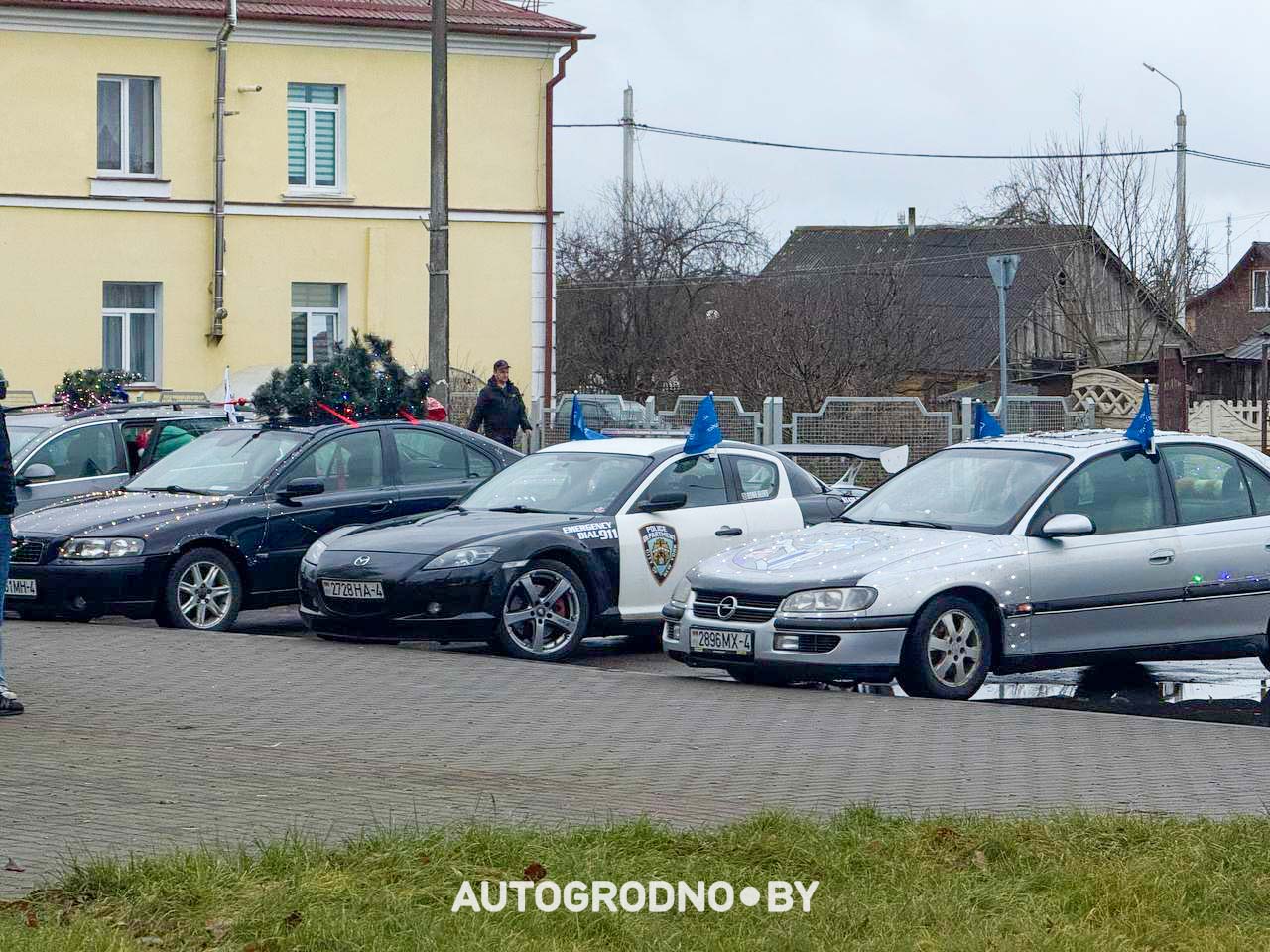 12 декабря автоклубы Гродно зажгли главную ёлку в Скиделе