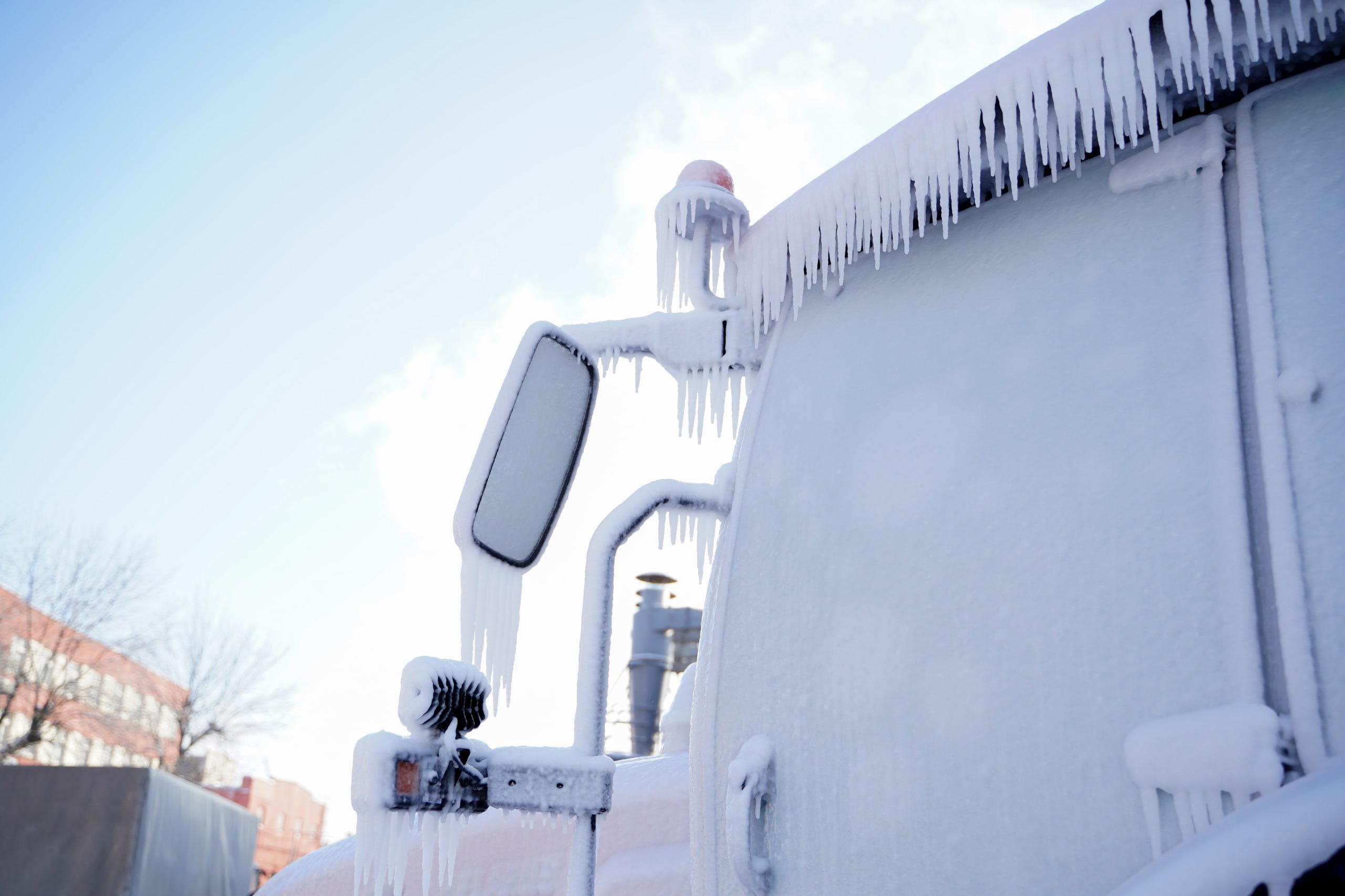 В Беларуси заморозили трактор МТЗ и попытались завести – получилось?