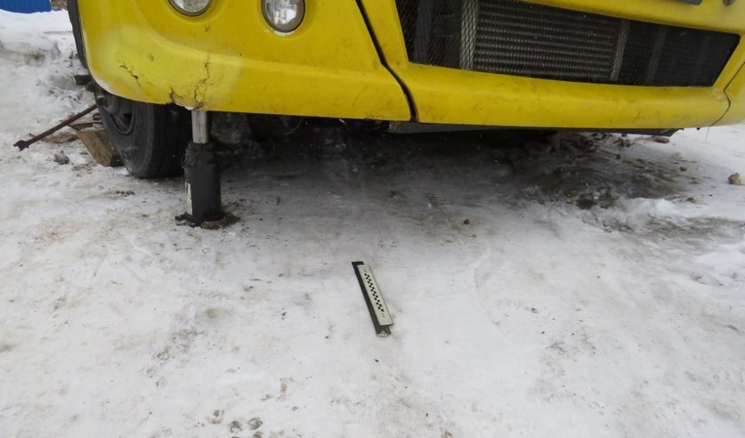 avtobus domkrat svisloch 01