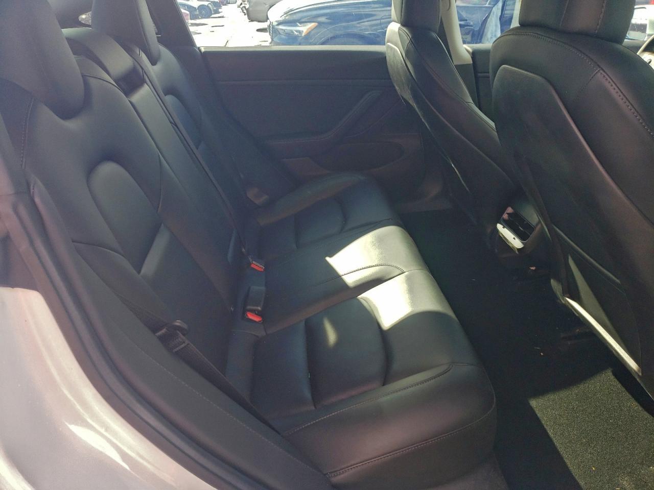 Так выглядит Tesla Model 3 из США, которую признали Тотальной потерей