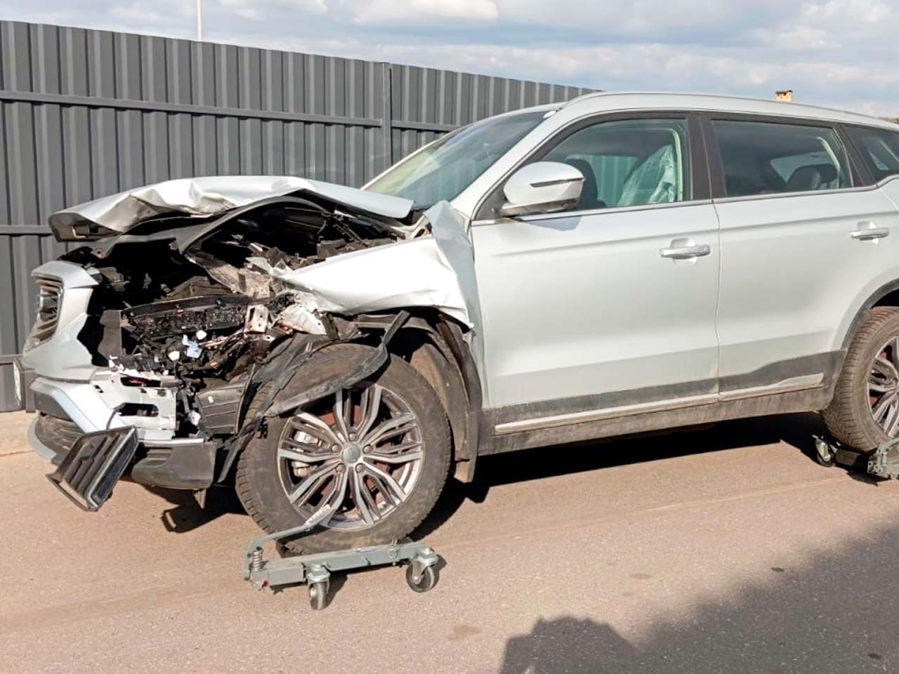 Покраска автомобиля после ДТП в Гродно. Фото до начала работ