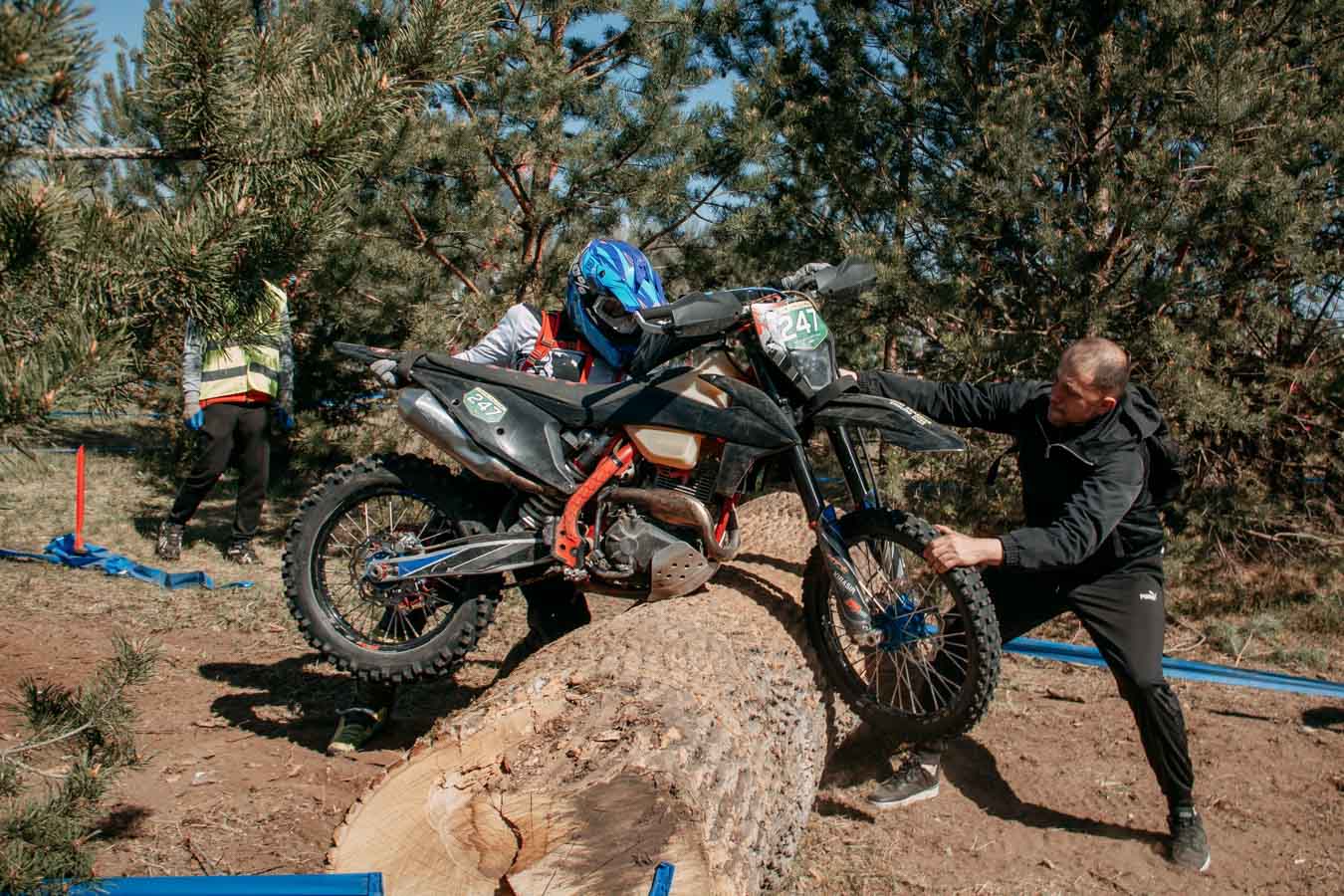 Соревнования по Эндуро под Красносельском
