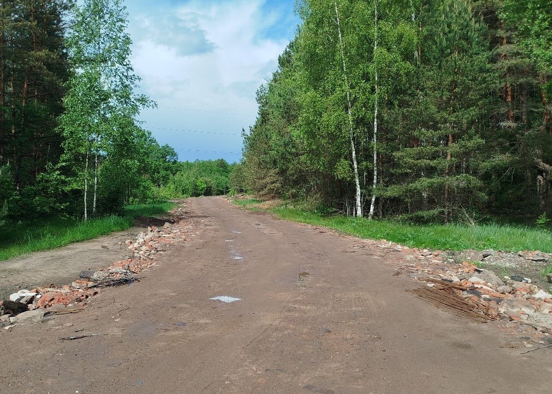 podsypali dorogu kirpichjom 01