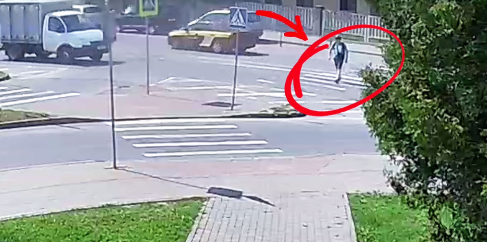 В Гродно на Озерском шоссе сбили мужчину. Есть видео с камеры