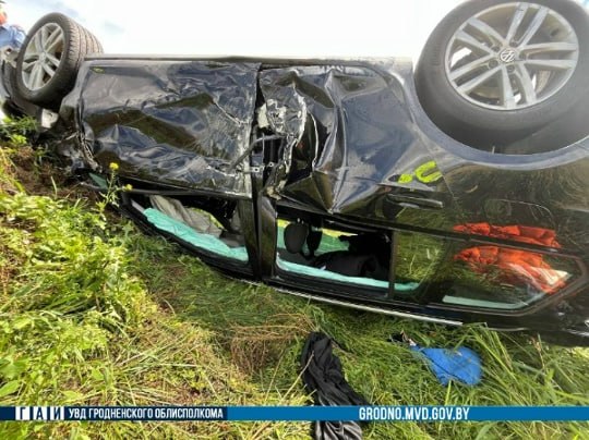 pod vertelishkami traktor i vw polo 01