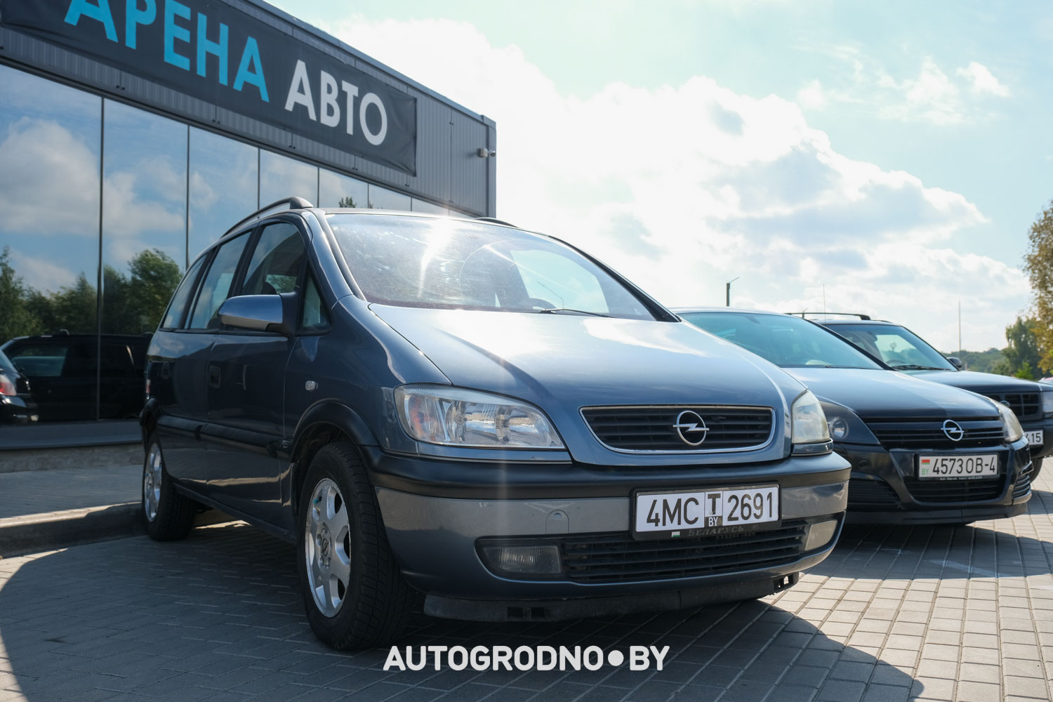 Какие автомобили представлены в автохаусе Авто Арена в Гродно