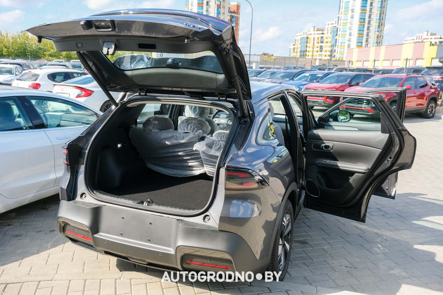 Какие автомобили представлены в автохаусе Авто Арена в Гродно