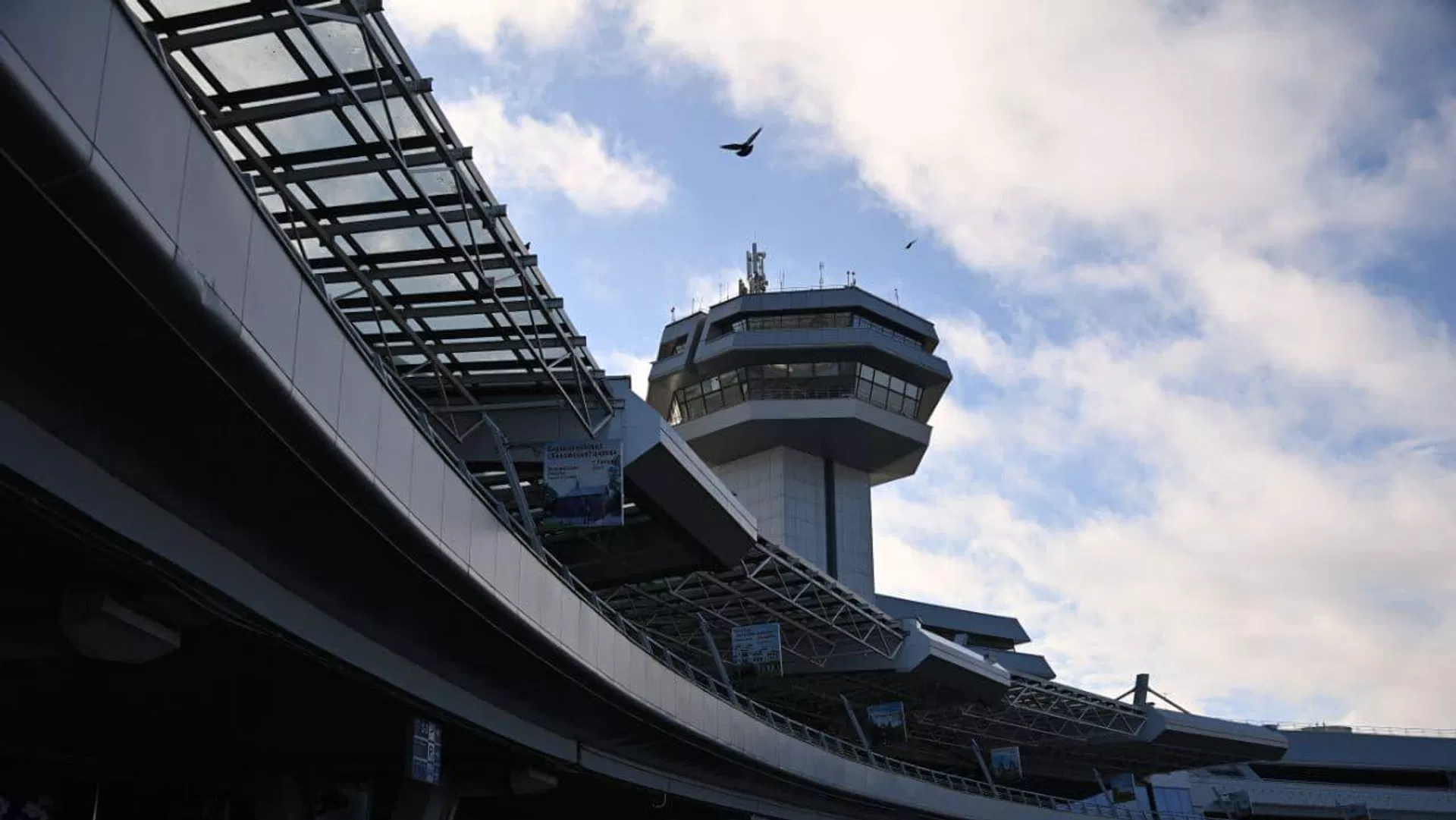 aeroport bez shutok 01