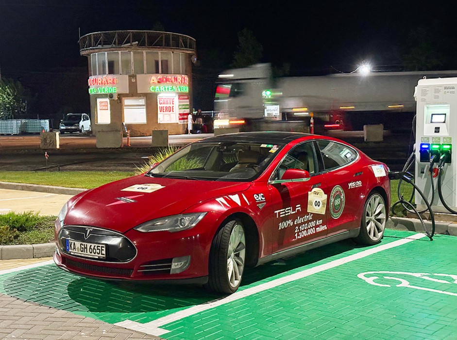 rekord tesla 05