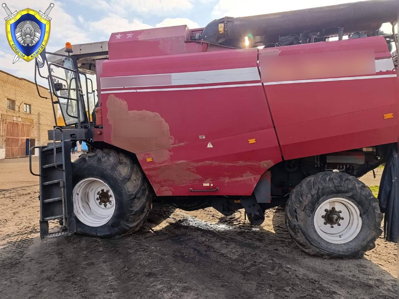 slesar kombajn 2 cheloveka 01