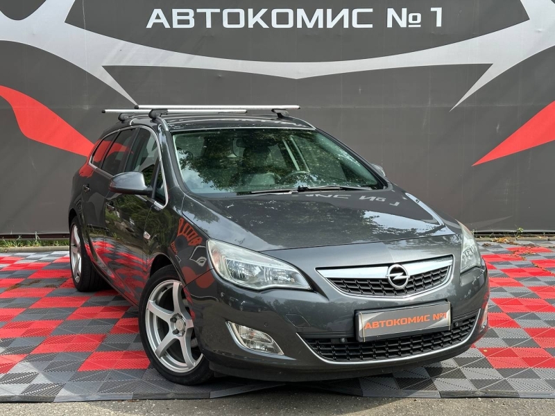 Opel Astra 2011