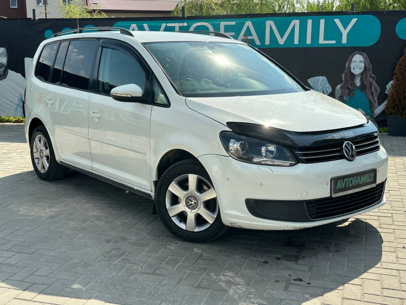 VOLKSWAGEN TOURAN