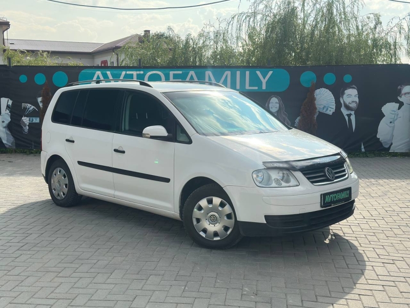 VOLKSWAGEN TOURAN