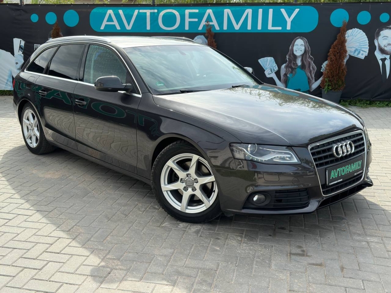 AUDI A4 B8