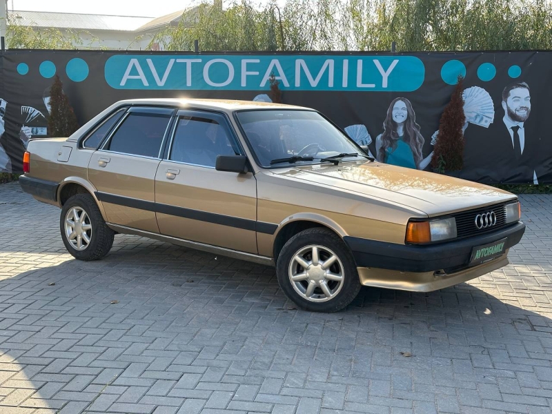 AUDI 80